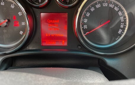 Opel Astra J, 2010 год, 700 000 рублей, 2 фотография