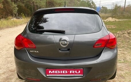 Opel Astra J, 2010 год, 700 000 рублей, 5 фотография