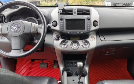 Toyota RAV4, 2011 год, 1 600 000 рублей, 10 фотография