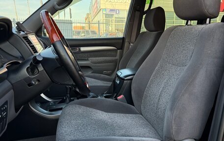 Toyota Land Cruiser Prado 120 рестайлинг, 2007 год, 2 399 000 рублей, 18 фотография