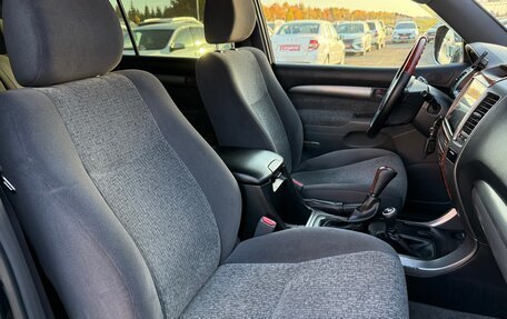 Toyota Land Cruiser Prado 120 рестайлинг, 2007 год, 2 399 000 рублей, 21 фотография