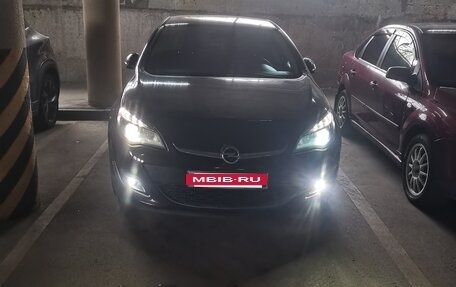 Opel Astra J, 2014 год, 800 000 рублей, 8 фотография