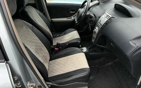 Toyota Yaris III рестайлинг, 2008 год, 680 000 рублей, 12 фотография