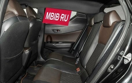 Toyota C-HR I рестайлинг, 2017 год, 1 750 000 рублей, 7 фотография