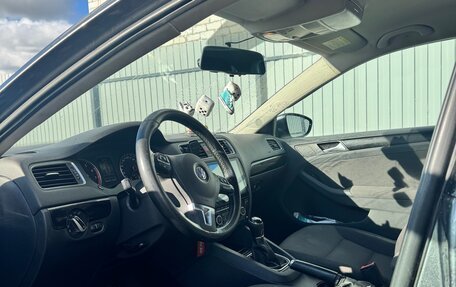 Volkswagen Jetta VI, 2012 год, 865 000 рублей, 6 фотография