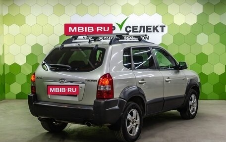 Hyundai Tucson III, 2006 год, 900 000 рублей, 2 фотография