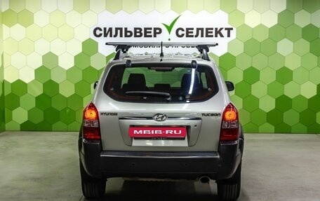 Hyundai Tucson III, 2006 год, 900 000 рублей, 4 фотография