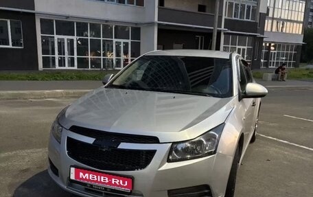 Chevrolet Cruze II, 2010 год, 600 000 рублей, 1 фотография