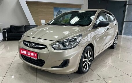 Hyundai Solaris II рестайлинг, 2014 год, 750 000 рублей, 1 фотография