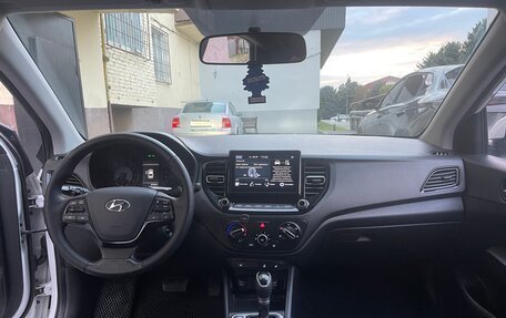 Hyundai Solaris II рестайлинг, 2021 год, 1 530 000 рублей, 7 фотография