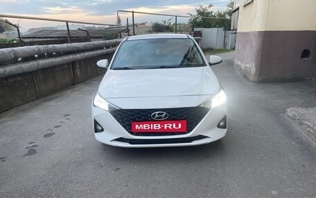 Hyundai Solaris II рестайлинг, 2021 год, 1 530 000 рублей, 3 фотография