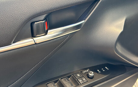 Toyota Camry, 2022 год, 3 900 000 рублей, 13 фотография