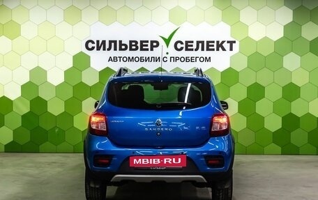 Renault Sandero II рестайлинг, 2018 год, 895 700 рублей, 4 фотография