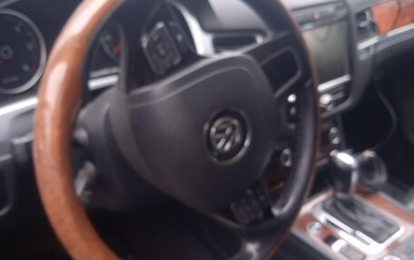 Volkswagen Touareg III, 2011 год, 2 фотография