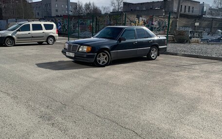 Mercedes-Benz E-Класс, 1993 год, 550 000 рублей, 8 фотография