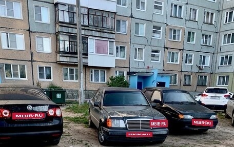 Mercedes-Benz E-Класс, 1993 год, 550 000 рублей, 3 фотография