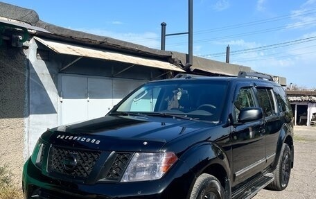 Nissan Pathfinder, 2012 год, 1 760 000 рублей, 2 фотография