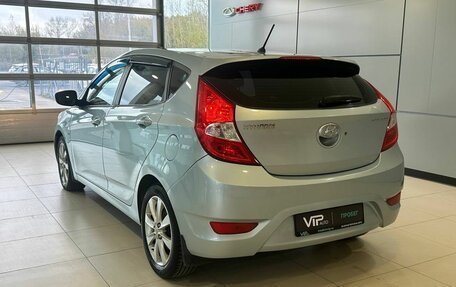 Hyundai Solaris II рестайлинг, 2011 год, 835 000 рублей, 4 фотография
