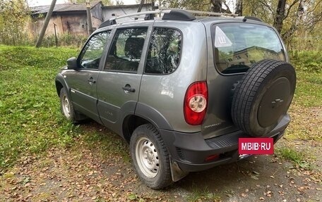 Chevrolet Niva I рестайлинг, 2016 год, 650 000 рублей, 3 фотография