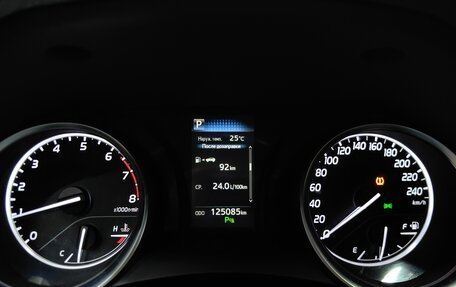 Toyota Camry, 2019 год, 2 659 000 рублей, 10 фотография