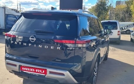 Nissan Pathfinder, 2021 год, 4 500 000 рублей, 5 фотография