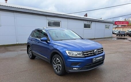 Volkswagen Tiguan II, 2018 год, 2 200 000 рублей, 3 фотография