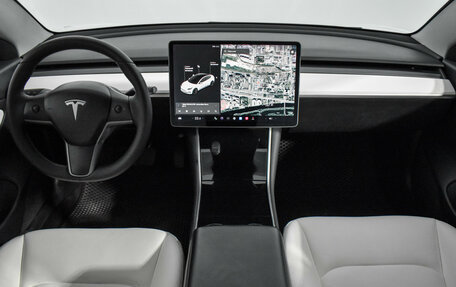 Tesla Model 3 I, 2019 год, 2 057 307 рублей, 13 фотография