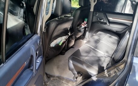 Mitsubishi Pajero IV, 2006 год, 900 000 рублей, 14 фотография