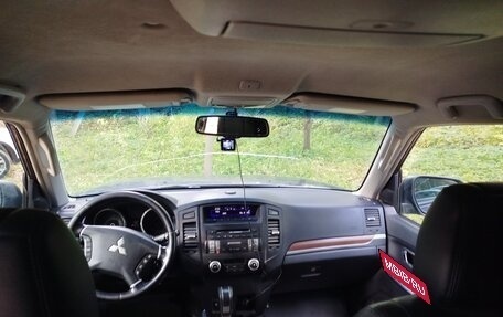 Mitsubishi Pajero IV, 2006 год, 900 000 рублей, 10 фотография