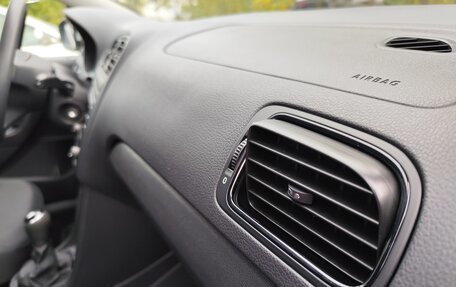 Volkswagen Polo VI (EU Market), 2014 год, 896 000 рублей, 23 фотография