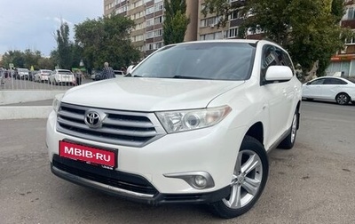 Toyota Highlander III, 2012 год, 2 100 000 рублей, 1 фотография