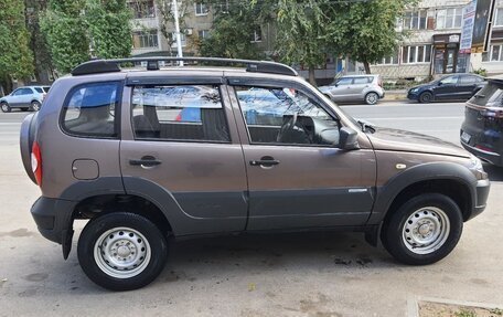 Chevrolet Niva I рестайлинг, 2014 год, 900 000 рублей, 4 фотография