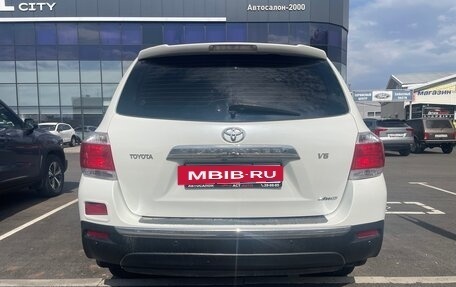 Toyota Highlander III, 2012 год, 2 100 000 рублей, 7 фотография