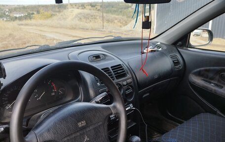 Mitsubishi Carisma I, 1998 год, 200 000 рублей, 8 фотография