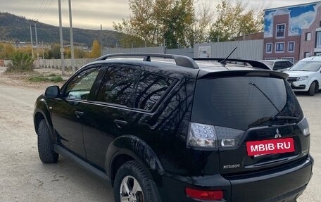 Mitsubishi Outlander III рестайлинг 3, 2011 год, 1 050 000 рублей, 3 фотография
