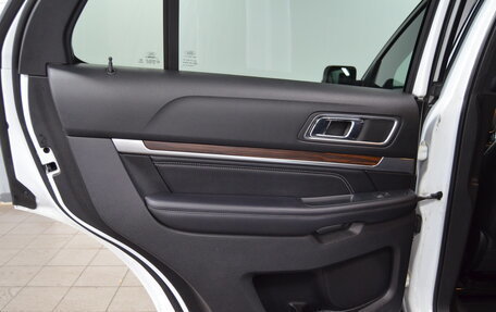 Ford Explorer VI, 2018 год, 2 490 000 рублей, 16 фотография