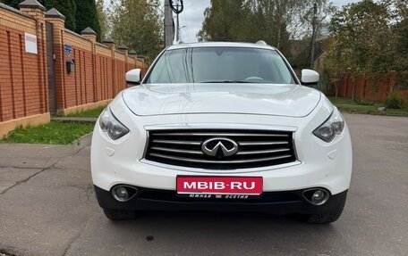 Infiniti FX II, 2011 год, 1 700 000 рублей, 1 фотография