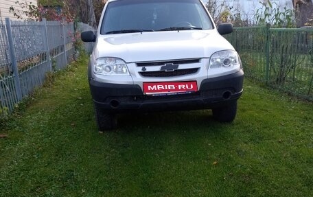 Chevrolet Niva I рестайлинг, 2011 год, 510 000 рублей, 1 фотография