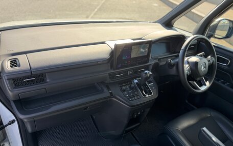 Honda Stepwgn, 2023 год, 3 390 000 рублей, 33 фотография