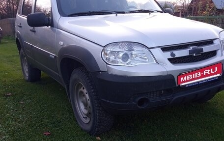 Chevrolet Niva I рестайлинг, 2011 год, 510 000 рублей, 2 фотография