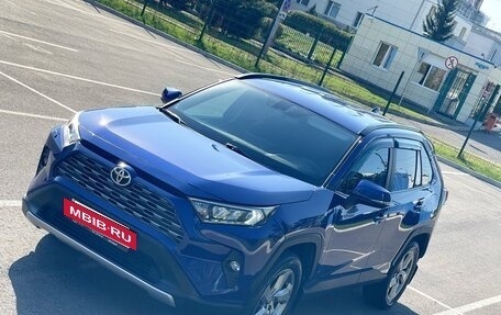 Toyota RAV4, 2021 год, 3 496 000 рублей, 4 фотография