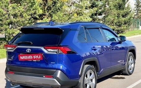 Toyota RAV4, 2021 год, 3 496 000 рублей, 13 фотография