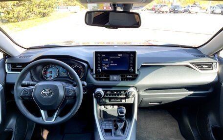 Toyota RAV4, 2021 год, 3 496 000 рублей, 22 фотография