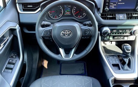 Toyota RAV4, 2021 год, 3 496 000 рублей, 23 фотография