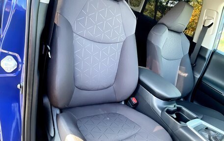 Toyota RAV4, 2021 год, 3 496 000 рублей, 25 фотография