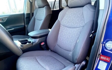 Toyota RAV4, 2021 год, 3 496 000 рублей, 20 фотография