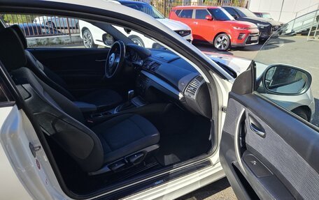 BMW 1 серия, 2010 год, 899 000 рублей, 14 фотография