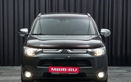 Mitsubishi Outlander III рестайлинг 3, 2013 год, 1 549 000 рублей, 2 фотография