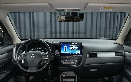 Mitsubishi Outlander III рестайлинг 3, 2013 год, 1 549 000 рублей, 7 фотография