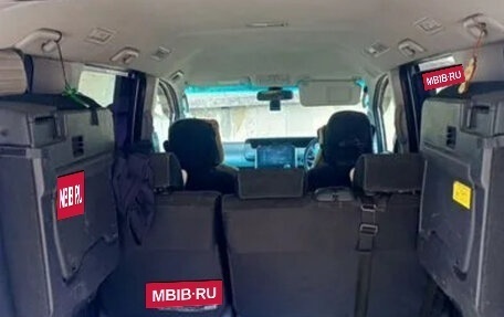 Toyota Noah III, 2010 год, 1 900 000 рублей, 5 фотография